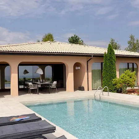 Villa Luxury 4-bedroom In Black Sea Rama By Flat Mаnager