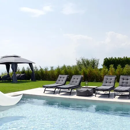 Luxury 4-bedroom In Black Sea Rama By Flat Mаnager