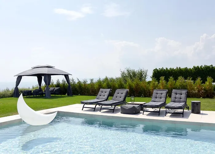 Luxury 4-bedroom In Black Sea Rama By Flat Mаnager